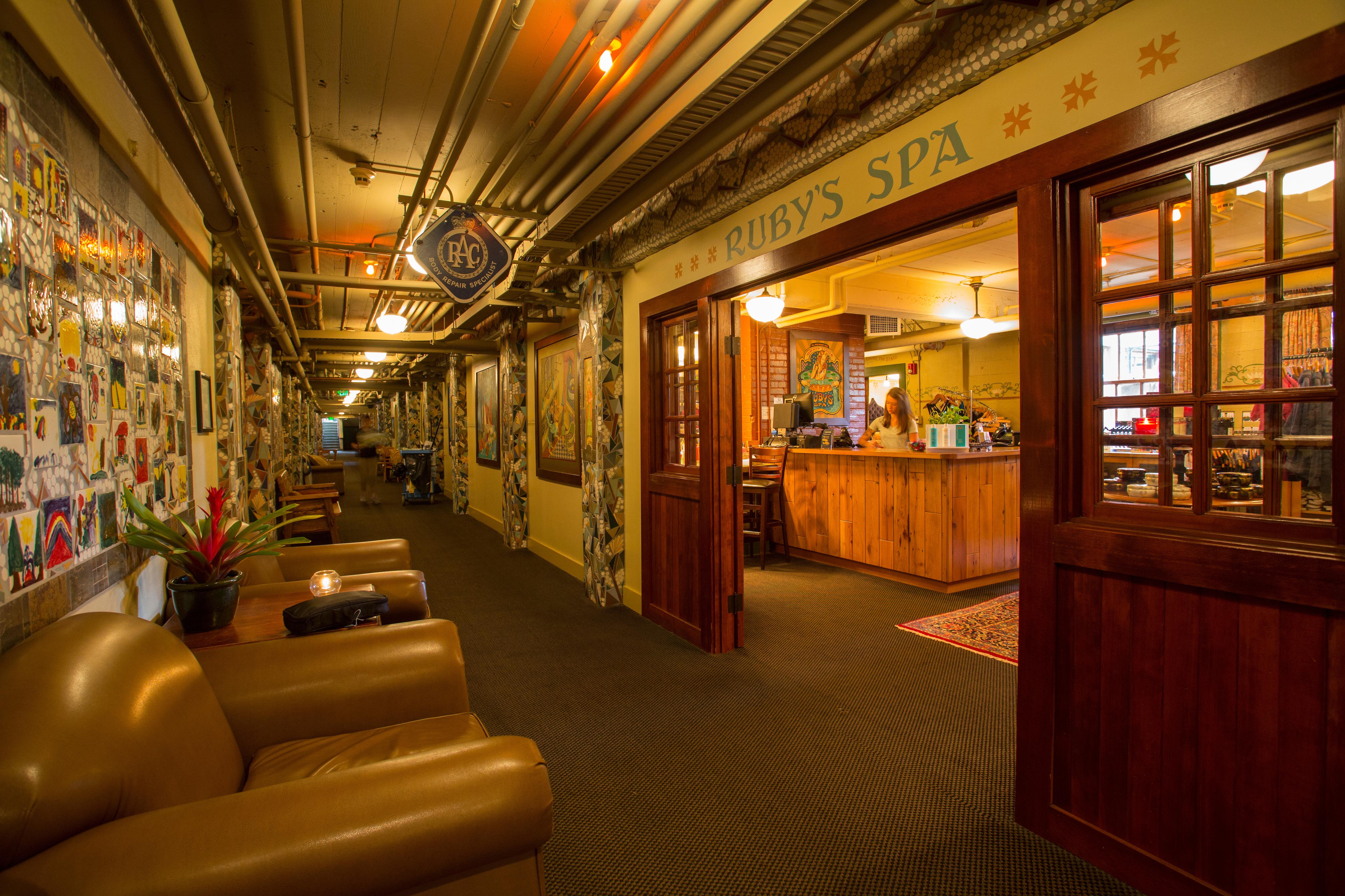 Mcmenamins Grand Lodge Forest Grove Esterno foto