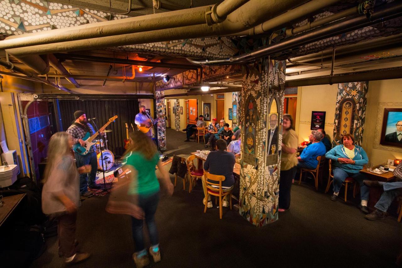 Mcmenamins Grand Lodge Forest Grove Esterno foto